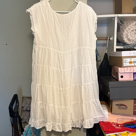 Urban Outfitters White Ruffled Tunic - Picture 2 of 4